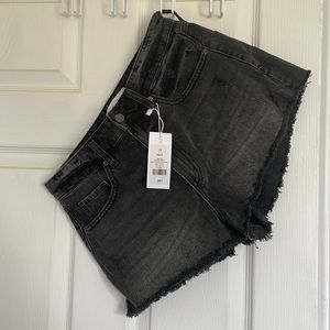 Dynamite Paige cut off denim short distressed in color black pepper size 28.
